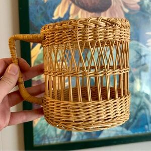wicker mug